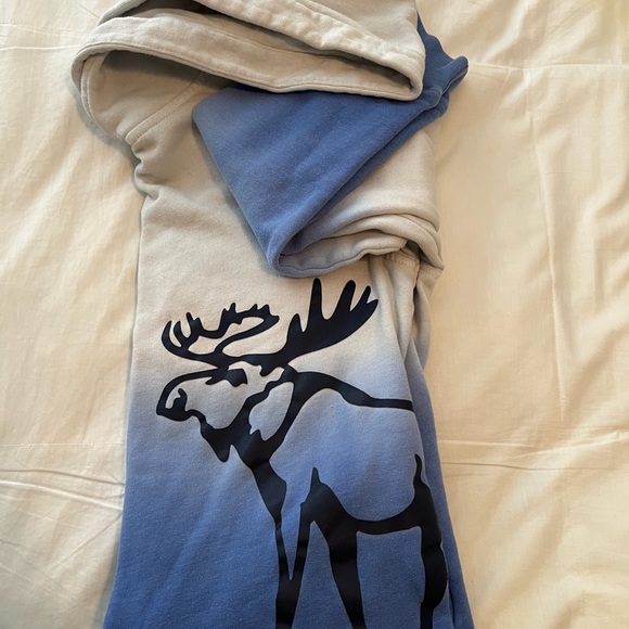 Boys sweatshirt. - Picture 3 of 3